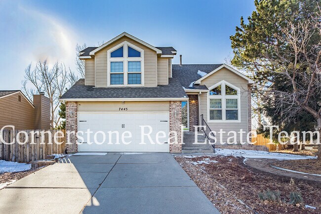 Building Photo - 7445 Hickorywood Dr