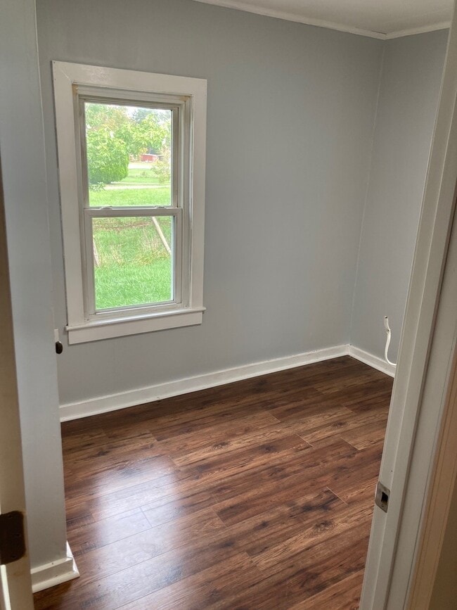 Building Photo - 108 S Main St