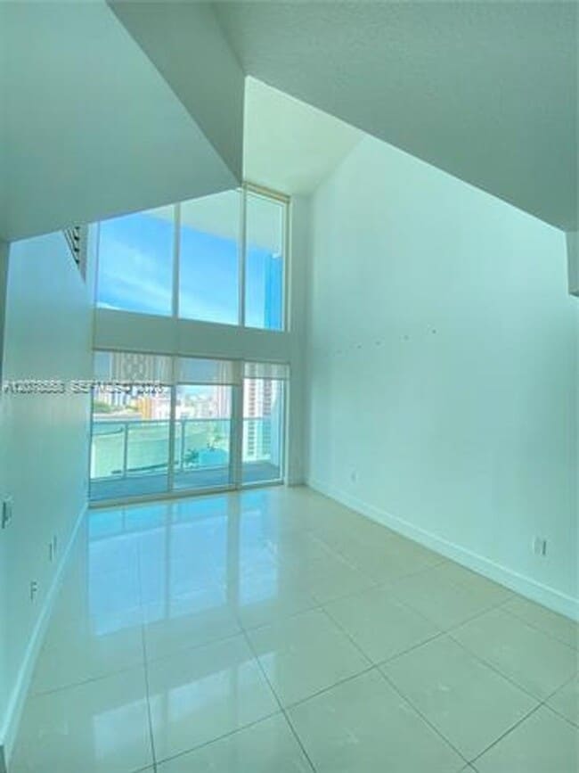 Foto del edificio - 41 SE 5th St