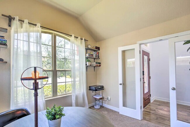 Building Photo - 8907 Highland Gate