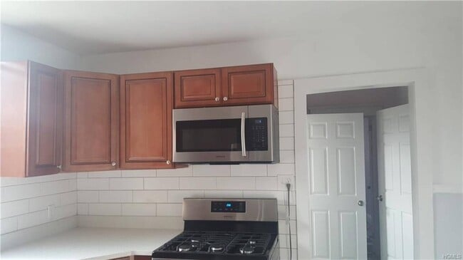Building Photo - 14-16 Horton Avenue Unit 1st Floor