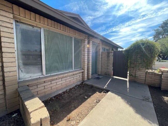 Photo - 3407 S Hardy Dr House