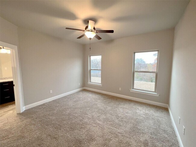 Building Photo - Beautiful Two Year Old Home!