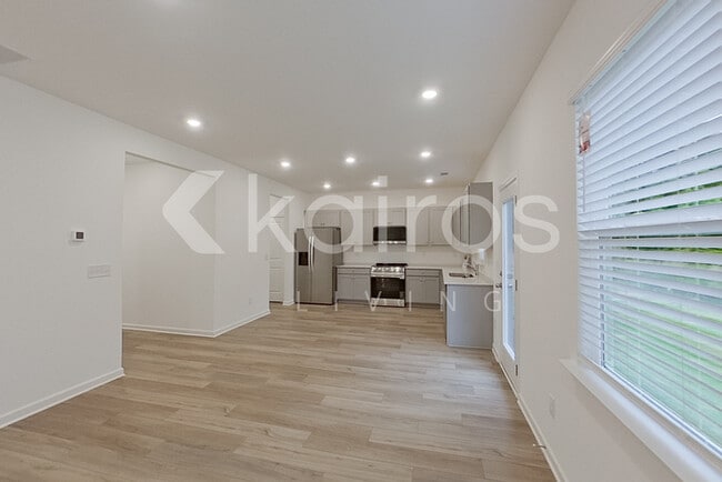 Building Photo - 115 Silver Maple Ln