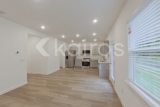 Foto del edificio - 115 Silver Maple Ln