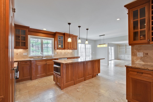 Building Photo - 1779 Oak Knoll Dr