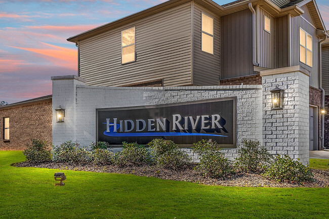 Foto del edificio - Hidden River Townhomes