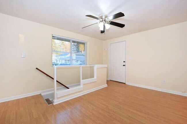 Foto del edificio - 11240 SW Barbur Blvd