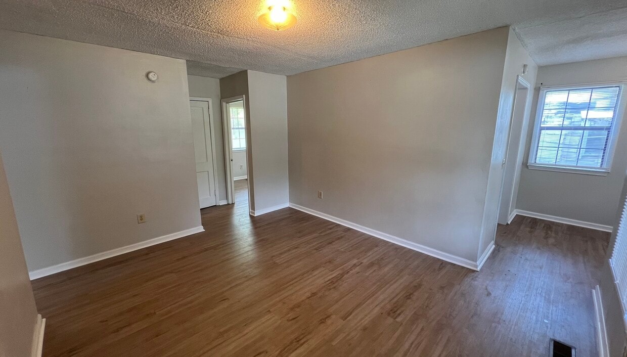 Living room - 311 W Sumter St