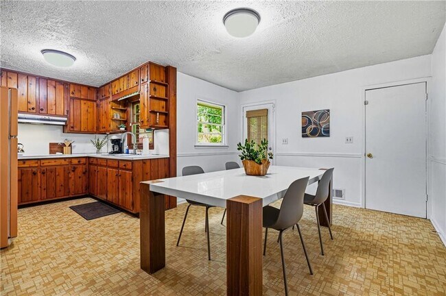 Foto del edificio - 640 Farrar Ct