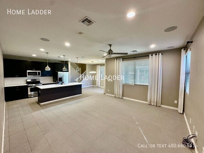 Foto del edificio - 33343 N Mildred Ln