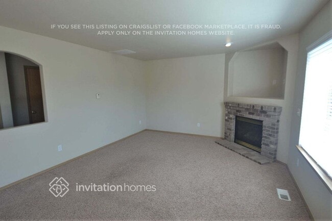 Building Photo - 9006 174 St Ct E