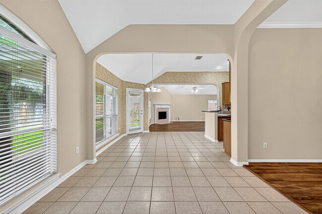 Foto del edificio - 4014 Shoreview Ln