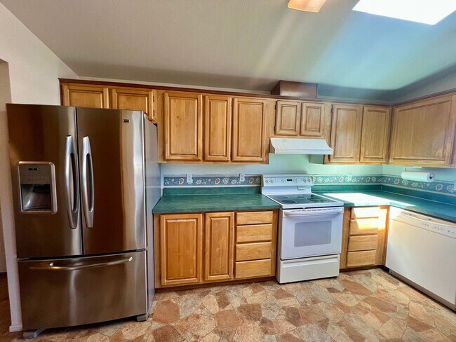 Foto del edificio - Spacious 2 Bed, 2 Bath Home