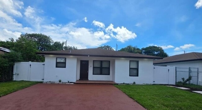 Building Photo - 320 Sterling Ave