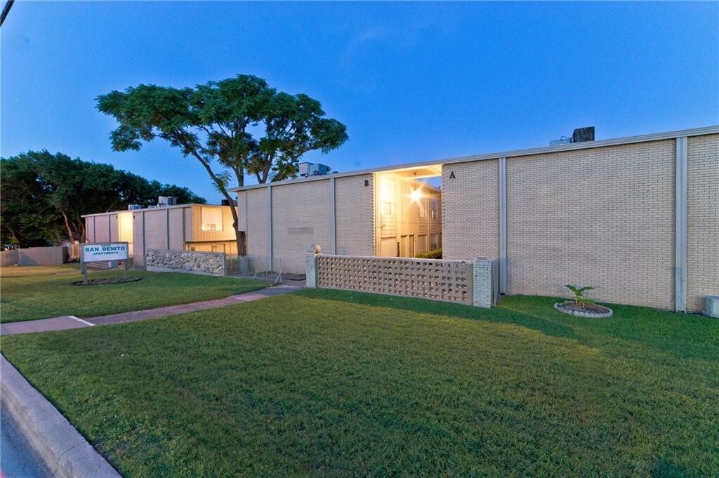 Primary Photo - 9008 San Benito Way