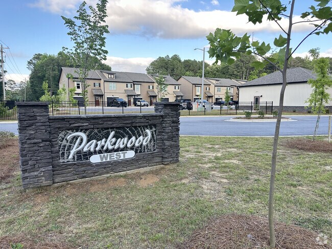 Building Photo - Parkwood West