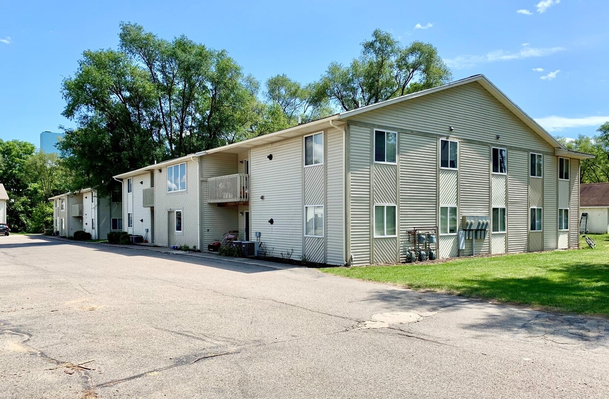 Primary Photo - Arbor Mill Apartments