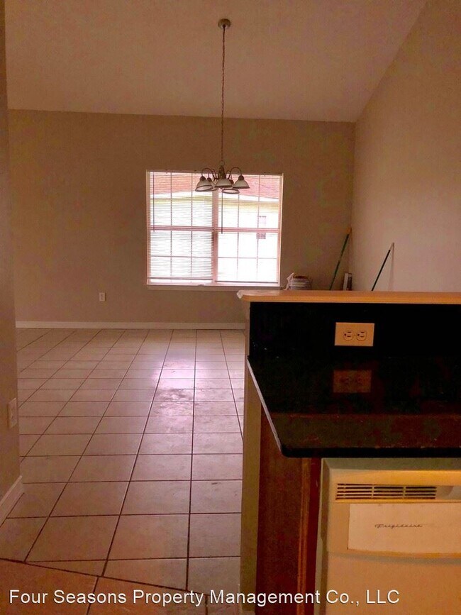 Building Photo - 3 br, 2 bath House - 11587 Acorn Drive