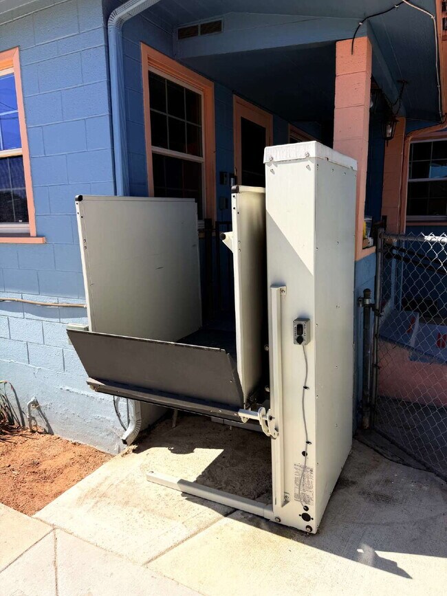 Foto del edificio - Beautifully Remodeled 4 Bed / 2.5 Bath Home for Rent – National City (ADA Friendly)