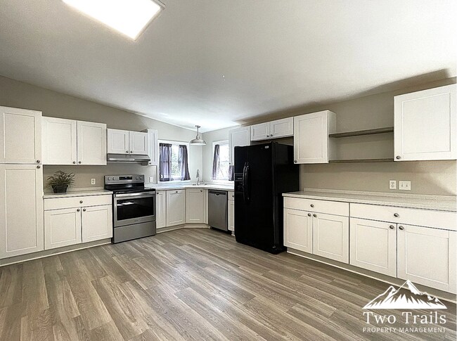 Building Photo - CHARMING 3 BED/2 BATH IN FLETCHER