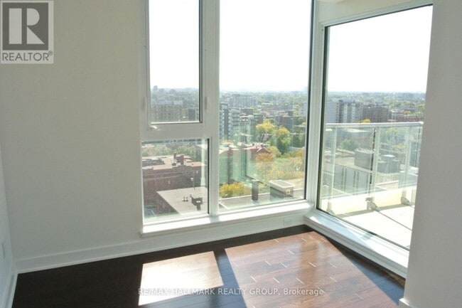 Building Photo - 179 Metcalfe St