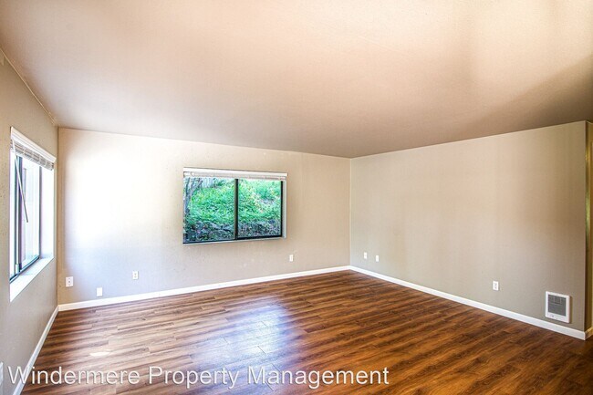 Building Photo - 3 br, 2 bath House - 5529 Lowell Rd