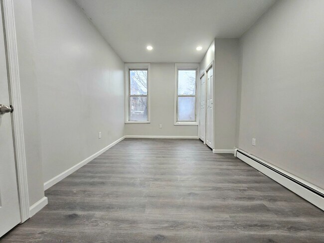 Building Photo - 507 Jersey Ave