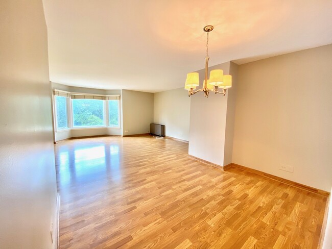 Building Photo - 400 Thames Pkwy