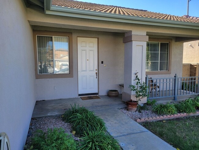 Photo - Lovely 4 Bedroom 2.5 Bathroom In Eastvale - Call Today House