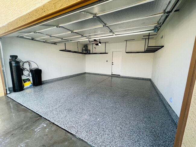 Building Photo - 17889 N Vera Cruz Ave