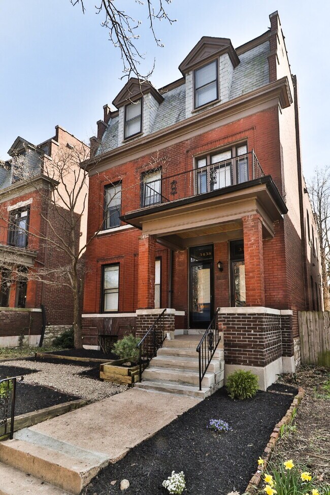 Foto del edificio - 3438 Magnolia Ave