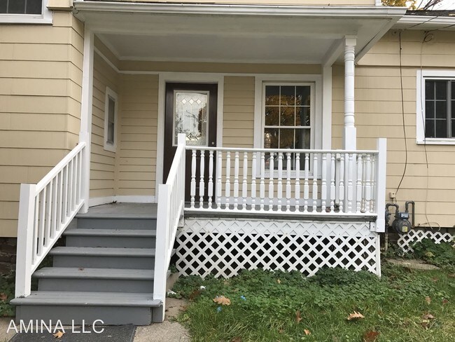 Foto del edificio - 3 br, 2 bath House - 4145 Lake Ave