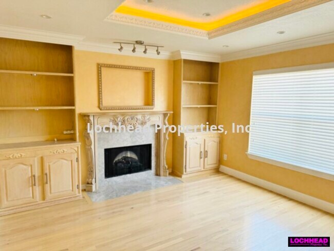 Building Photo - *******STUNNING HOME IN THE PEACHTREE VILL...