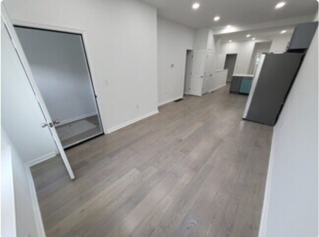 Foto del edificio - 1218 W Airdrie St