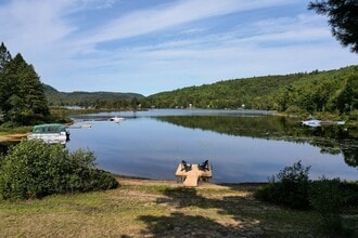 Building Photo - 159 Chem. du Lac Hénault N