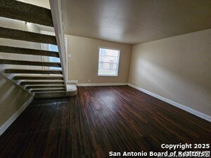 Building Photo - 2811 Woodbury Dr