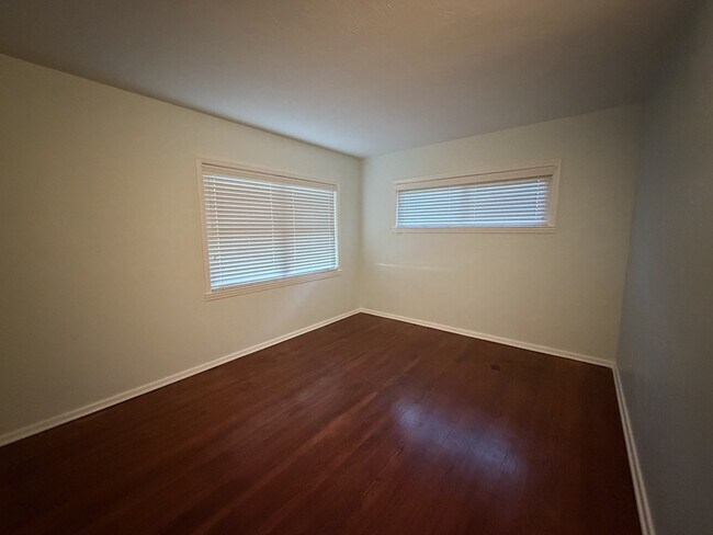 Foto del edificio - 701 SW 28 St