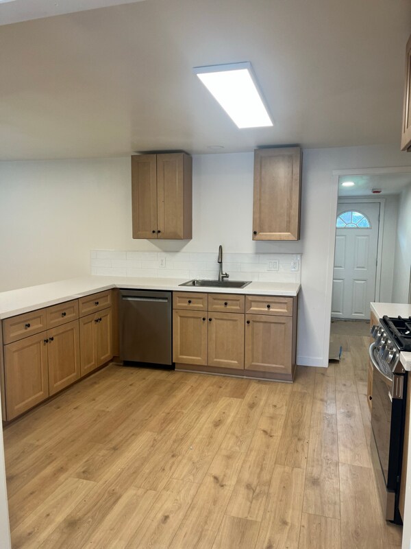 Foto del edificio - 7050 Sycamore Rd