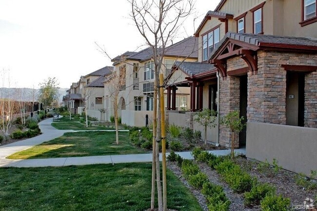 Building Photo - 28632 Pietro Dr