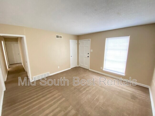Building Photo - 4146 Forest View Dr