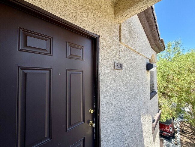 Foto del edificio - 2291 W Horizon Ridge Pkwy
