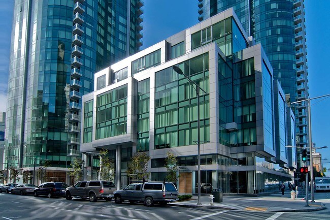 Building Photo - 338 SPEAR St