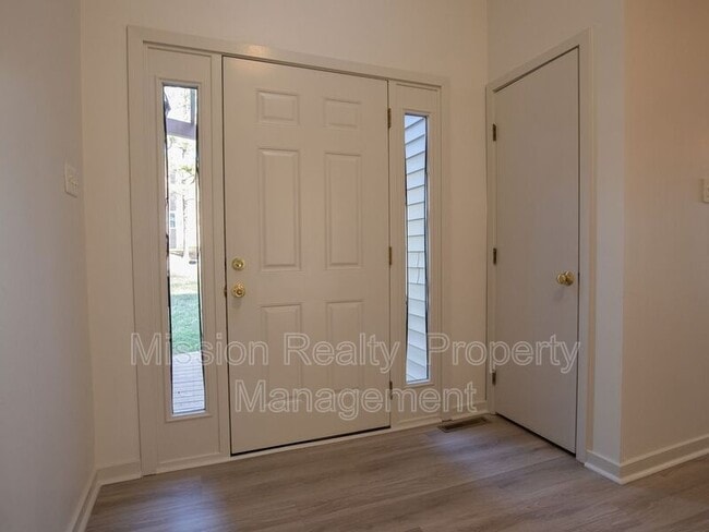 Foto del edificio - 1037 Mansfield Crossing Rd