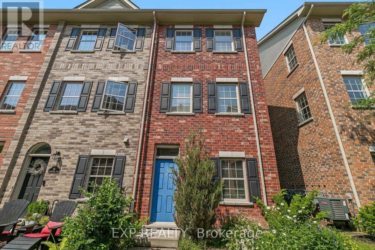 Photo principale - 12 Oxfordshire Ln