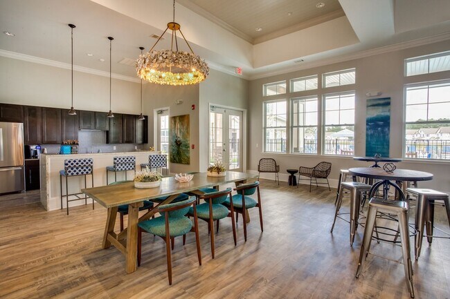 Foto del edificio - Basswood Landing Apartments