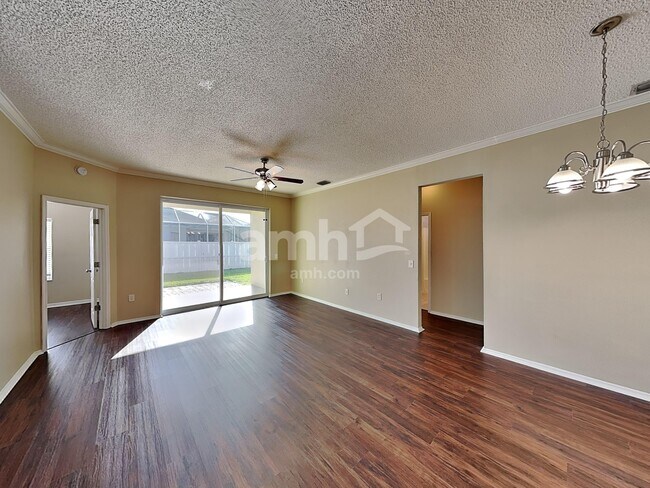 Building Photo - 823 Springwood Cir