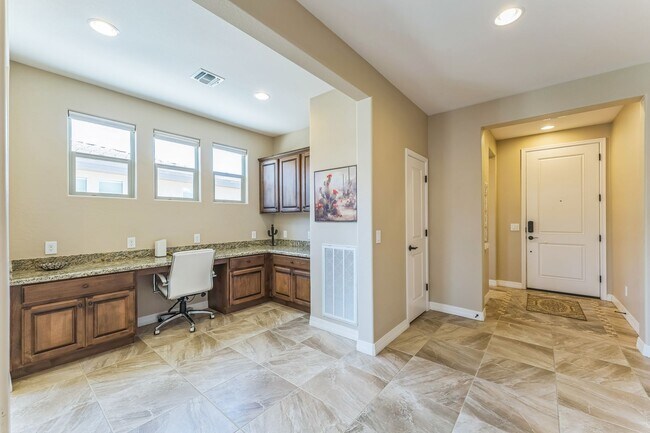 Foto del edificio - Resort Community - Queen Creek Furnished R...