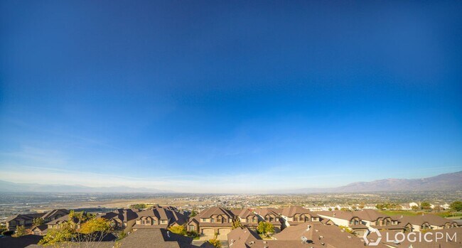 Building Photo - Gorgeous Home in Amazing Location!