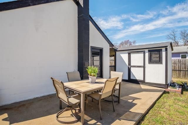 Foto del edificio - 200 N New Ave